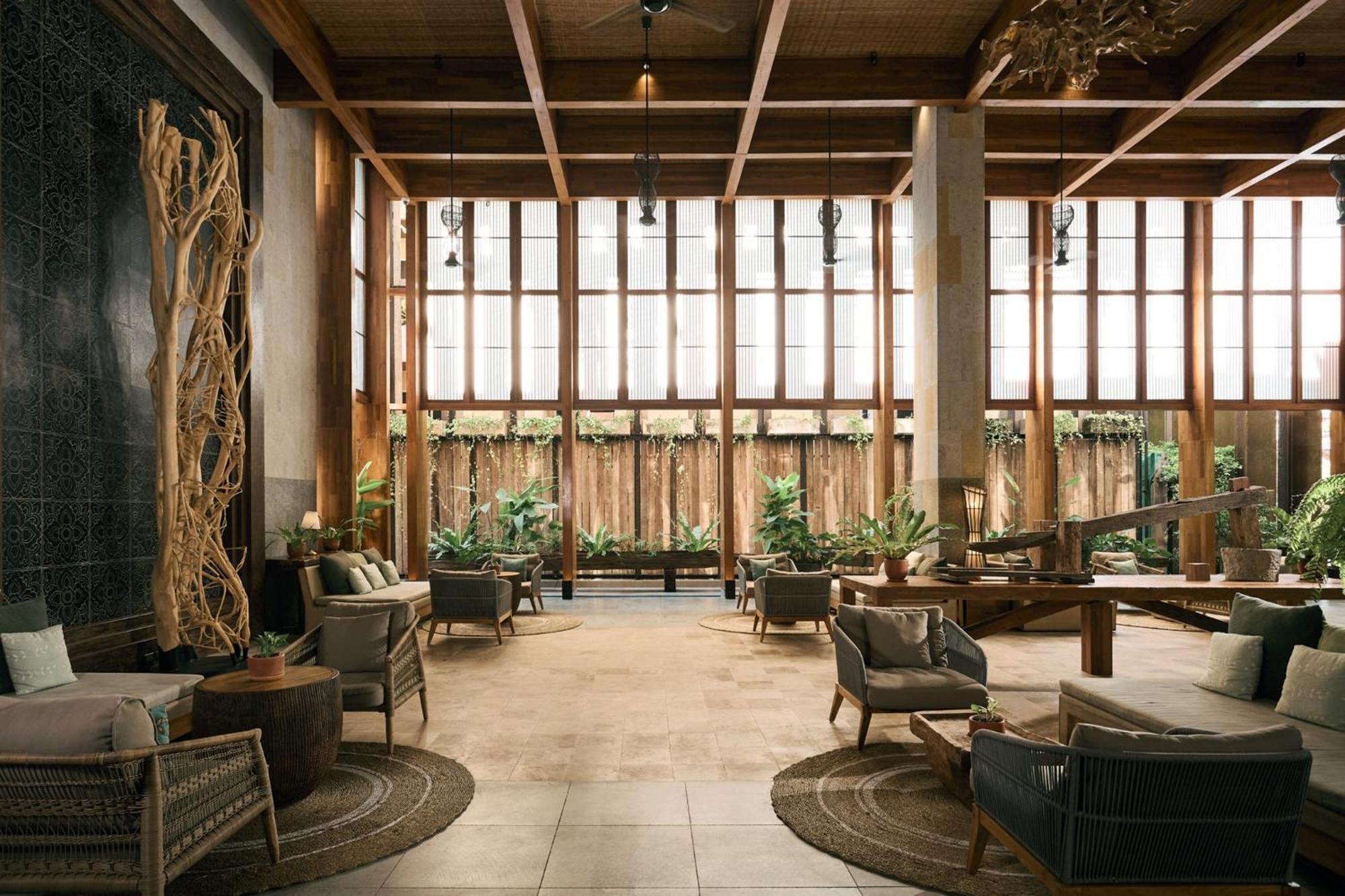 Dinso Resort & Villas Phuket, Vignette Collection By Ihg Patong Luaran gambar The lobby of the hotel