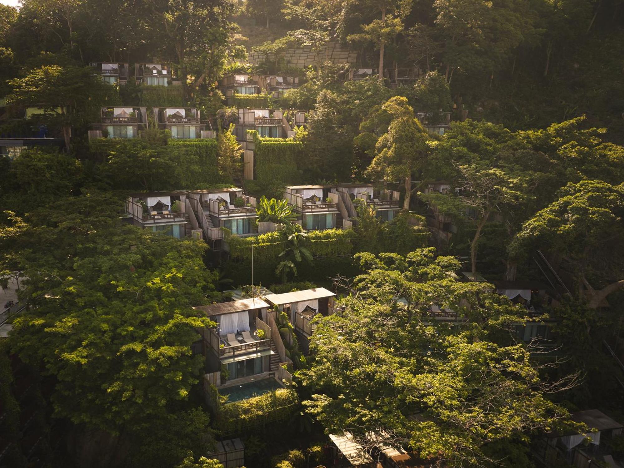 Dinso Resort & Villas Phuket, Vignette Collection By Ihg Patong Luaran gambar View of the houses in the community
